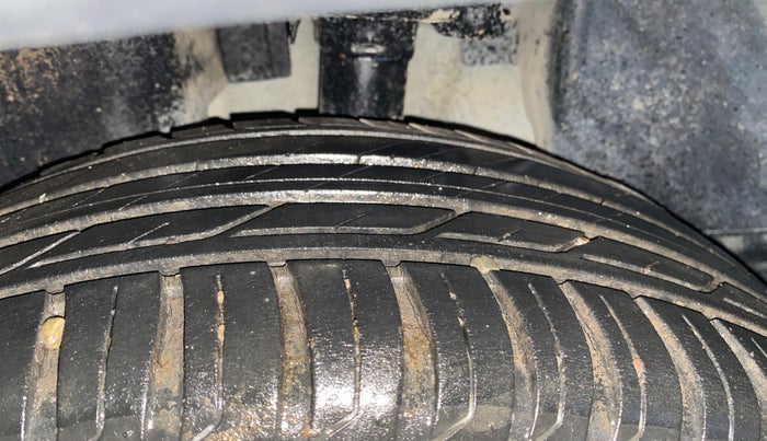 2017 Jeep Compass LONGITUDE (O) 2.0 DIESEL, Diesel, Manual, 70,504 km, Left Rear Tyre Tread