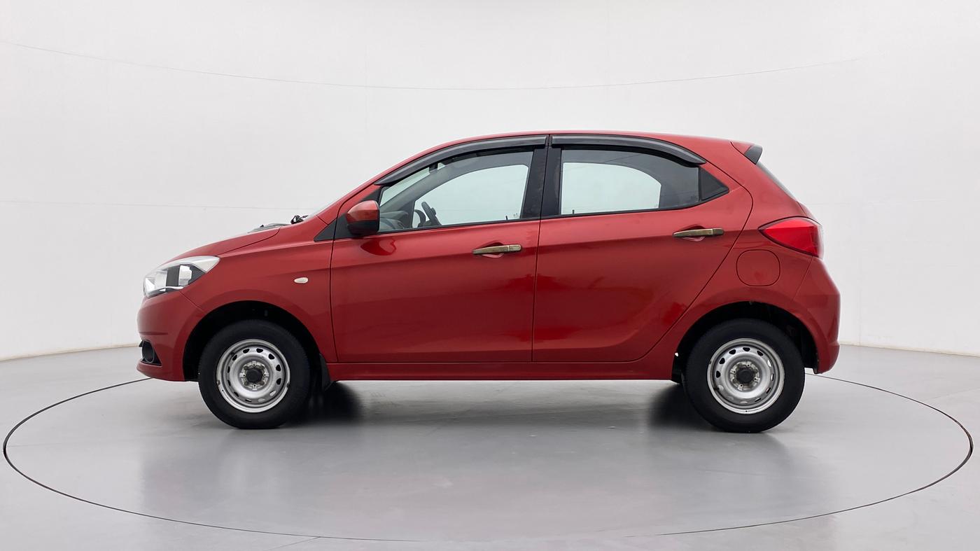 2016 Tata Tiago XE 1.2 REVOTRON, Petrol, Manual, 32,065 km, Left Side