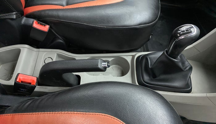 2016 Tata Tiago XE 1.2 REVOTRON, Petrol, Manual, 32,065 km, Gear Lever