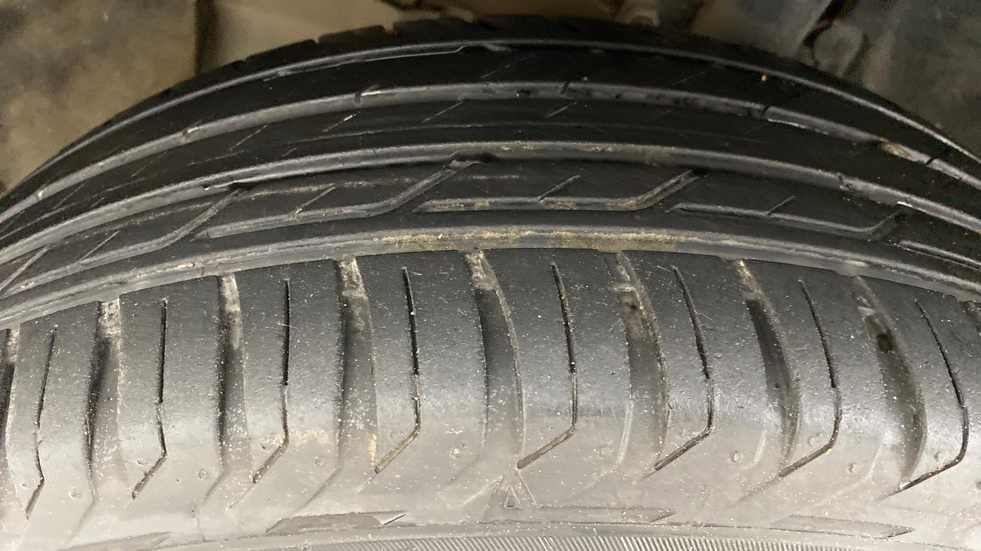 2014 Renault Duster RXL PLUS DIESEL 85, Diesel, Manual, 78,280 km, Left Front Tyre Tread