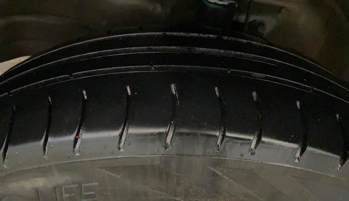 2015 Maruti Wagon R 1.0 LXI, Petrol, Manual, 42,271 km, Left Front Tyre Tread