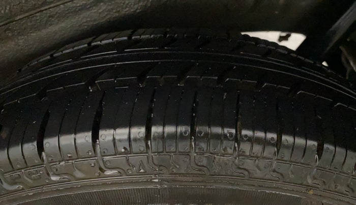2015 Maruti Wagon R 1.0 LXI, Petrol, Manual, 42,271 km, Left Rear Tyre Tread