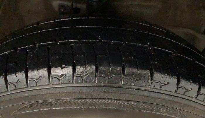 2015 Maruti Wagon R 1.0 LXI, Petrol, Manual, 42,271 km, Right Front Tyre Tread