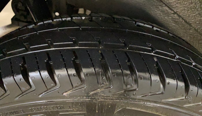 2015 Maruti Wagon R 1.0 LXI, Petrol, Manual, 42,271 km, Right Rear Tyre Tread