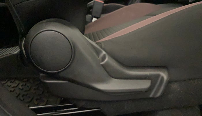 2025 Toyota Urban Cruiser Taisor E 1.2 Petrol MT, Petrol, Manual, 1,962 km, Driver Side Adjustment Panel