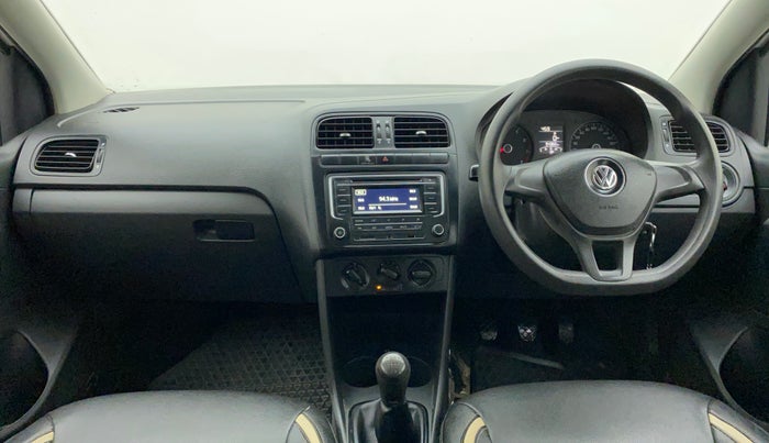 2017 Volkswagen Polo COMFORTLINE 1.2L, Petrol, Manual, 94,382 km, Dashboard