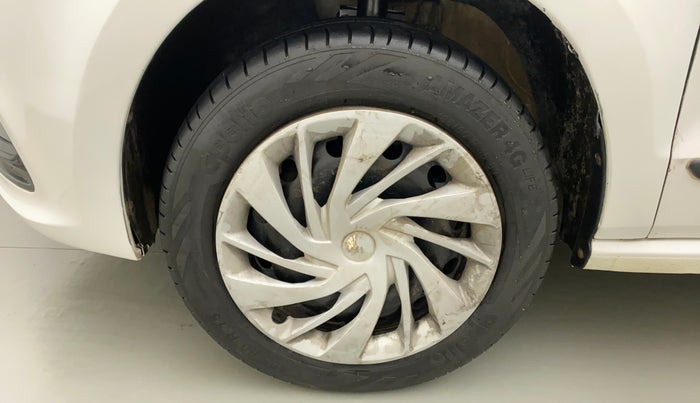 2017 Volkswagen Polo COMFORTLINE 1.2L, Petrol, Manual, 94,382 km, Left Front Wheel