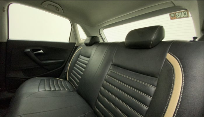 2017 Volkswagen Polo COMFORTLINE 1.2L, Petrol, Manual, 94,382 km, Right Side Rear Door Cabin