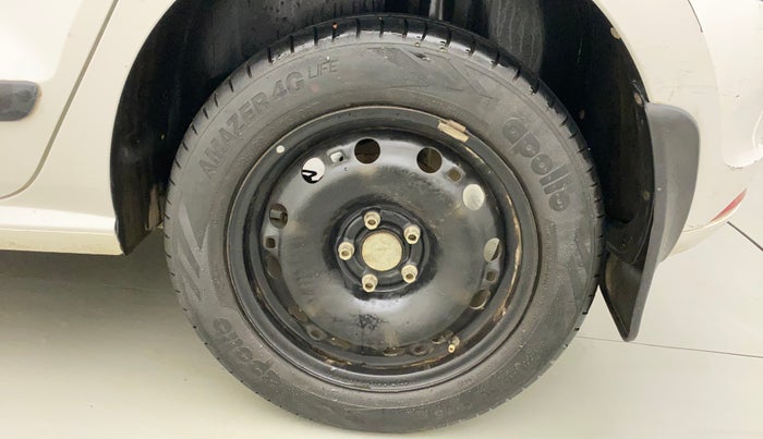 2017 Volkswagen Polo COMFORTLINE 1.2L, Petrol, Manual, 94,382 km, Left Rear Wheel