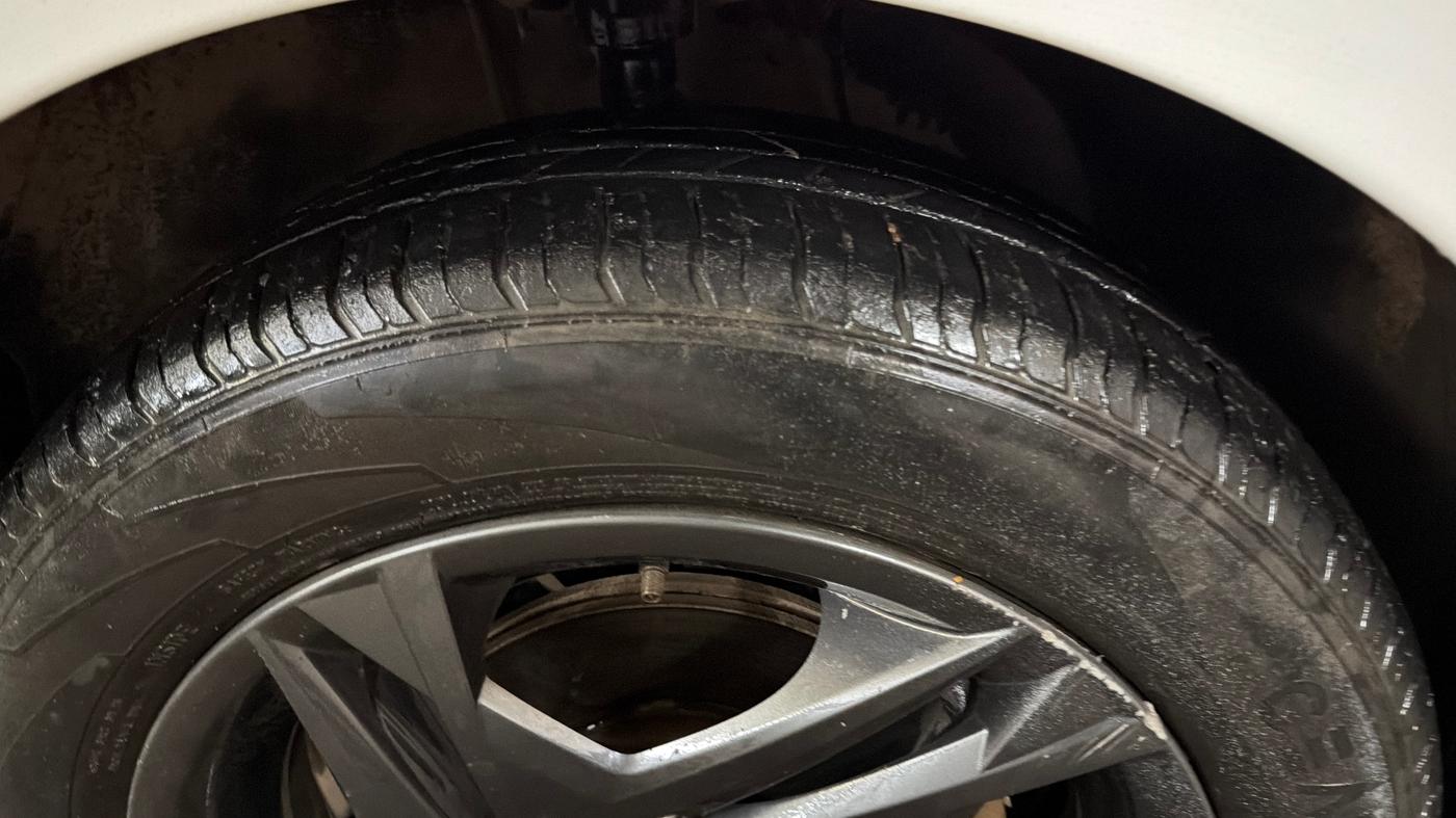 2020 Hyundai NEW I20 SPORTZ 1.2 MT, Petrol, Manual, 62,667 km, Right Front Tyre Tread