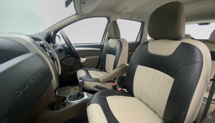 2016 Renault Duster RXZ AMT 110 PS, Diesel, Automatic, 73,193 km, Right Side Front Door Cabin