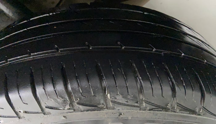 2016 Renault Duster RXZ AMT 110 PS, Diesel, Automatic, 73,193 km, Left Rear Tyre Tread