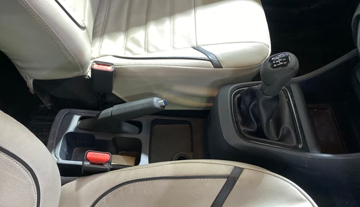 2024 Tata PUNCH ADVENTURE RHYTHM PACK MT, Petrol, Manual, 19,290 km, Gear Lever