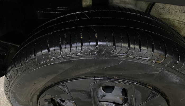 2024 Tata PUNCH ADVENTURE RHYTHM PACK MT, Petrol, Manual, 19,290 km, Right Rear Tyre Tread