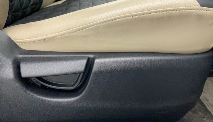 2018 Hyundai NEW SANTRO 1.1 SPORTS AMT, Petrol, Automatic, 12,146 km, Driver Side Adjustment Panel