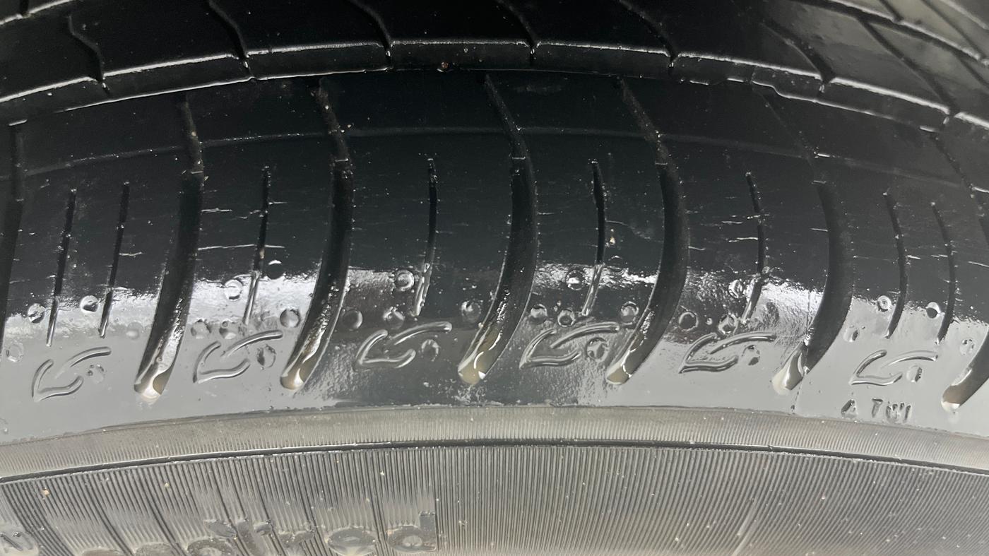 2020 Tata ALTROZ XZ PETROL, Petrol, Manual, 15,344 km, Left Rear Tyre Tread