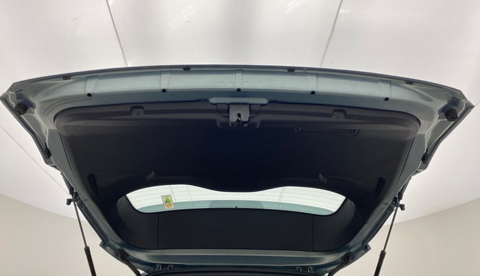 2021 Tata Safari XZA PLUS, Diesel, Automatic, 21,813 km, Boot Door Open