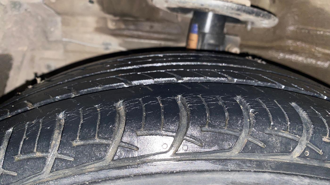 2018 Maruti Ciaz DELTA 1.4 MT PETROL, Petrol, Manual, 53,827 km, Left Front Tyre Tread