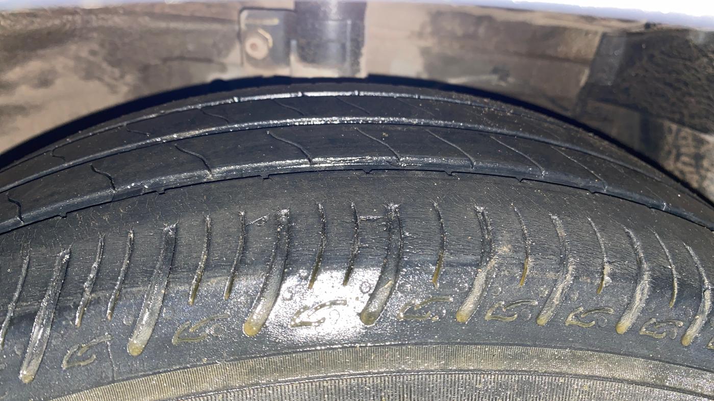 2018 Maruti Ciaz DELTA 1.4 MT PETROL, Petrol, Manual, 53,827 km, Right Front Tyre Tread
