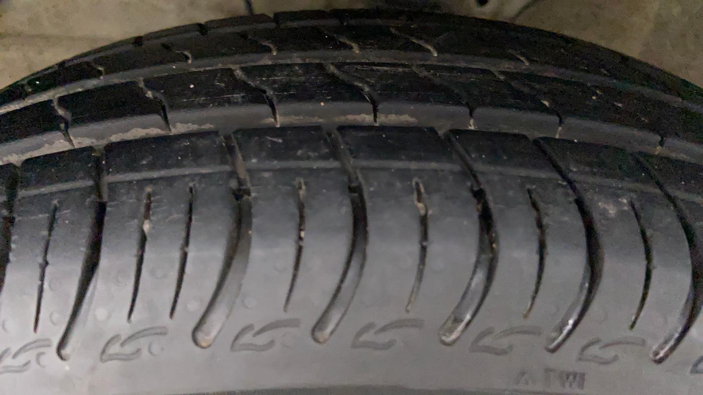 2020 Maruti S PRESSO VXI PLUS AGS, Petrol, Automatic, 6,590 km, Left Front Tyre Tread
