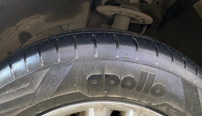 2022 Maruti Dzire ZXI CNG, CNG, Manual, 41,659 km, Left Front Tyre Tread