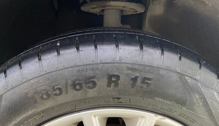 2022 Maruti Dzire ZXI CNG, CNG, Manual, 41,659 km, Right Front Tyre Tread