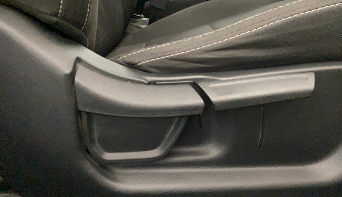 2021 Hyundai NEW I20 ASTA (O) 1.2 MT, CNG, Manual, 1,17,079 km, Driver Side Adjustment Panel