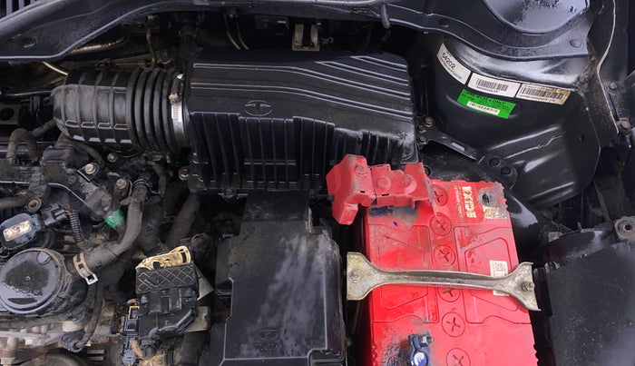 2022 Tata ALTROZ XT PETROL, Petrol, Manual, 21,360 km, Engine View - Left