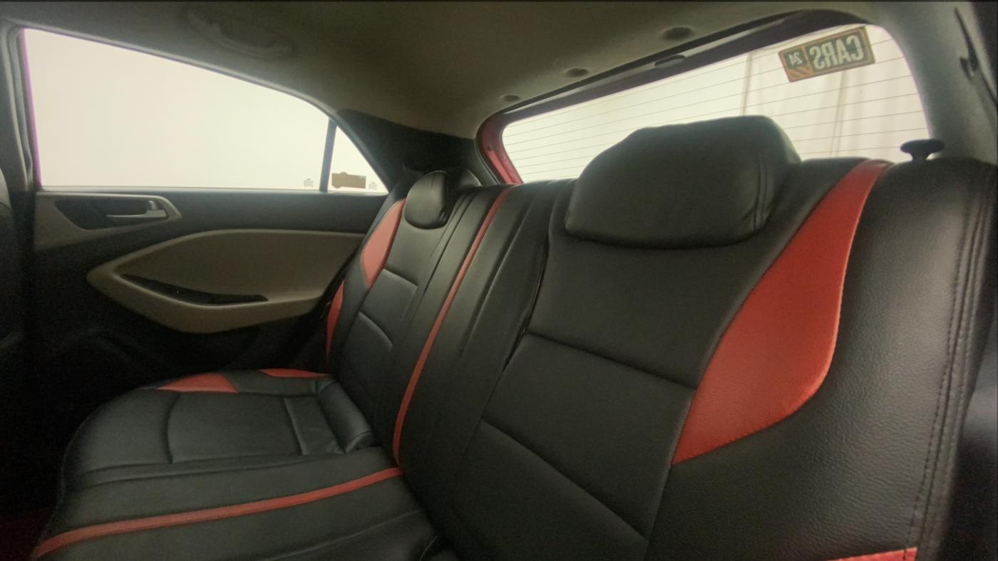 2014 Hyundai Elite i20 SPORTZ 1.4 CRDI, Diesel, Manual, 55,821 km, Right Side Rear Door Cabin