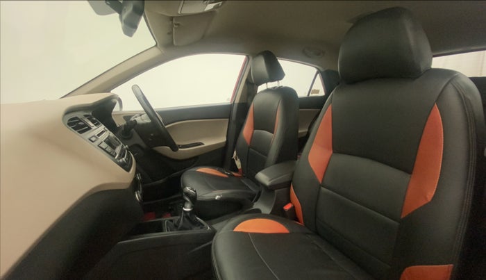 2014 Hyundai Elite i20 SPORTZ 1.4 CRDI, Diesel, Manual, 55,821 km, Right Side Front Door Cabin