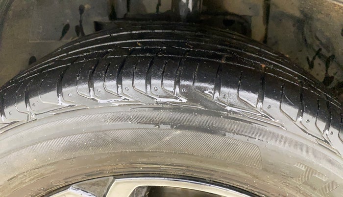 2022 Tata NEXON XZA PLUS (PREMIUM) DIESEL JET, Diesel, Automatic, 71,970 km, Left Front Tyre Tread