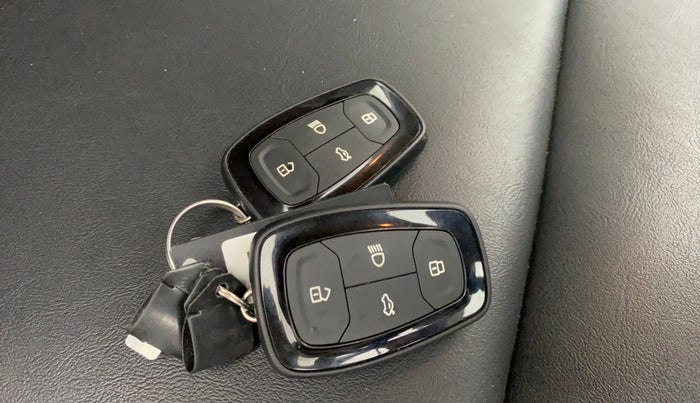 2021 Tata ALTROZ XT PETROL, Petrol, Manual, 11,962 km, Key Close Up