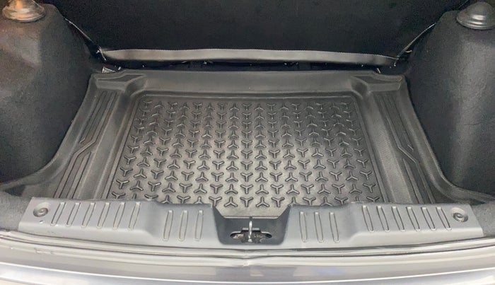 2021 Tata ALTROZ XT PETROL, Petrol, Manual, 11,962 km, Boot Inside