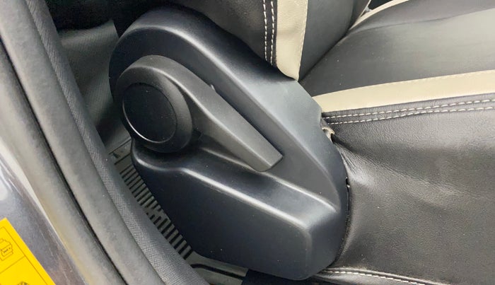 2021 Tata ALTROZ XT PETROL, Petrol, Manual, 11,962 km, Driver Side Adjustment Panel