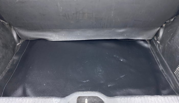 2019 Maruti Swift LXI D, Petrol, Manual, 35,166 km, Boot Inside