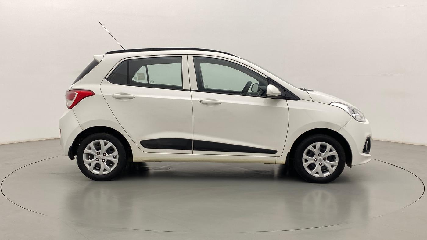 2016 Hyundai Grand i10 SPORTZ 1.2 KAPPA VTVT, Petrol, Manual, 22,982 km, Right Side View