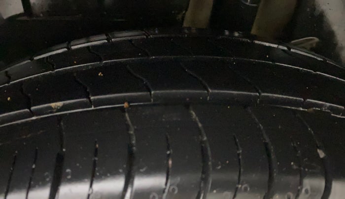 2018 Maruti Dzire ZDI PLUS AMT, Diesel, Automatic, 55,096 km, Left Rear Tyre Tread