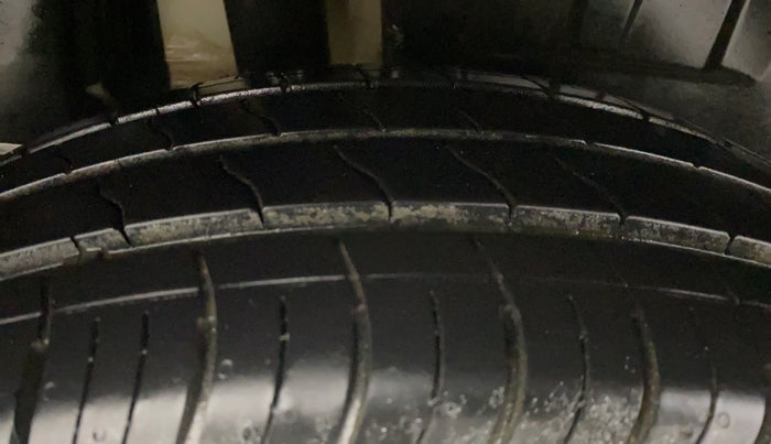 2018 Maruti Dzire ZDI PLUS AMT, Diesel, Automatic, 55,096 km, Right Rear Tyre Tread