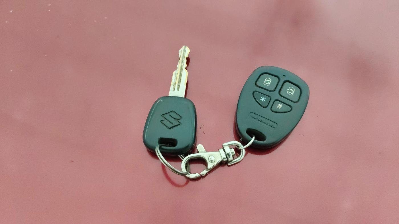 2013 Maruti Alto K10 VXI, Petrol, Manual, 60,033 km, Key Close Up