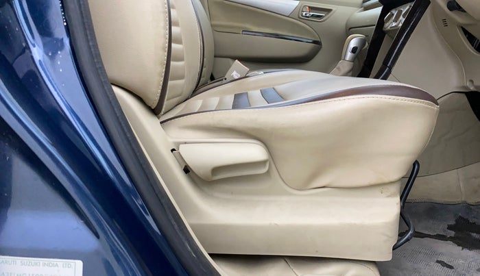 2018 Maruti Ertiga VXI AT, Petrol, Automatic, 31,118 km, Driver Side Adjustment Panel