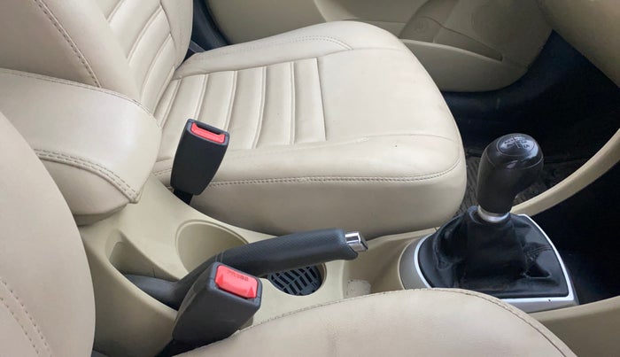 2013 Hyundai Verna FLUIDIC 1.6 VTVT SX, Petrol, Manual, 61,425 km, Gear Lever