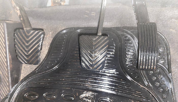 2013 Hyundai Verna FLUIDIC 1.6 VTVT SX, Petrol, Manual, 61,425 km, Pedals