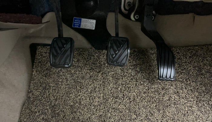 2022 Maruti Ciaz SIGMA 1.5 SHVS MT  PETROL, Petrol, Manual, 35,291 km, Pedals