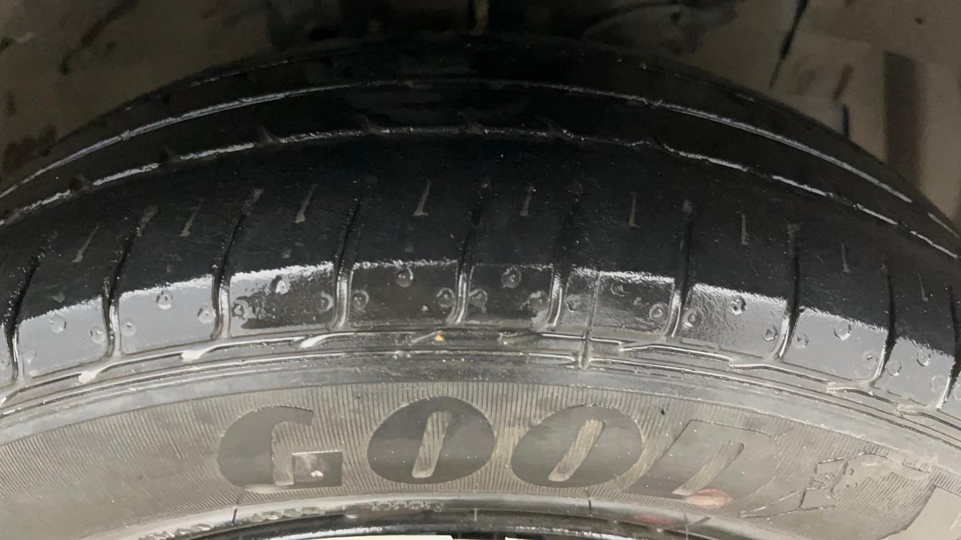 2022 Maruti Ciaz SIGMA 1.5 SHVS MT  PETROL, Petrol, Manual, 35,291 km, Right Front Tyre Tread