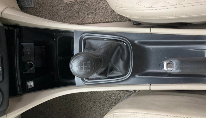 2022 Maruti Ciaz SIGMA 1.5 SHVS MT  PETROL, Petrol, Manual, 35,291 km, Gear Lever