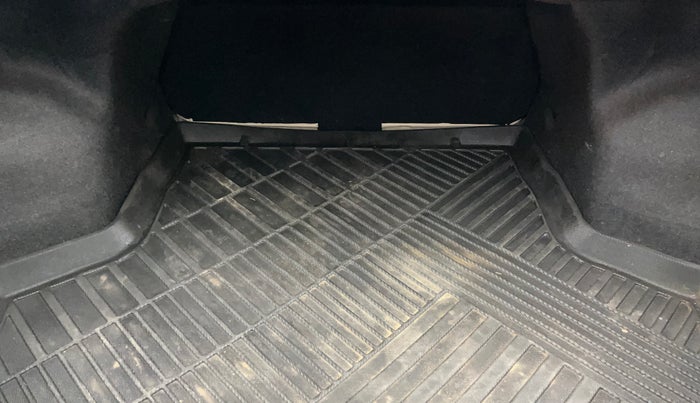 2022 Maruti Ciaz SIGMA 1.5 SHVS MT  PETROL, Petrol, Manual, 35,291 km, Boot Inside