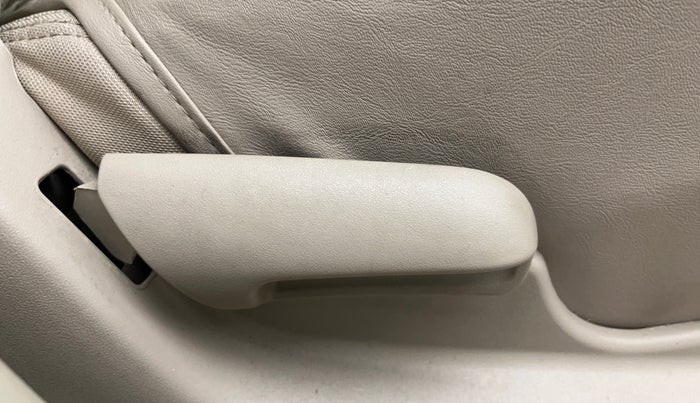 2022 Maruti Ciaz SIGMA 1.5 SHVS MT  PETROL, Petrol, Manual, 35,291 km, Driver Side Adjustment Panel