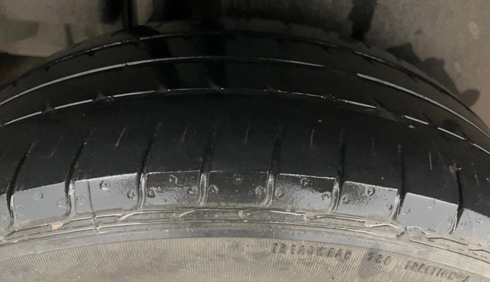 2022 Maruti Ciaz SIGMA 1.5 SHVS MT  PETROL, Petrol, Manual, 35,291 km, Right Rear Tyre Tread