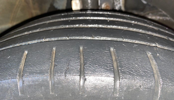 2019 Maruti Baleno ALPHA PETROL 1.2, Petrol, Manual, 73,830 km, Right Front Tyre Tread