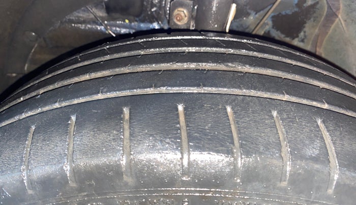 2019 Maruti Baleno ALPHA PETROL 1.2, Petrol, Manual, 73,830 km, Left Front Tyre Tread